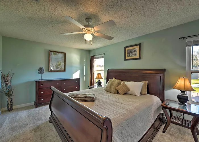 Welcoming W/ Spacious Yard! Holiday home *