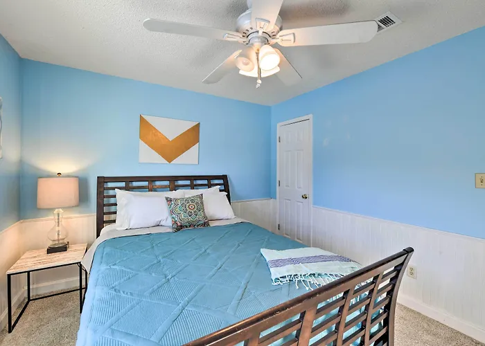 Holiday home Welcoming W/ Spacious Yard! Pensacola